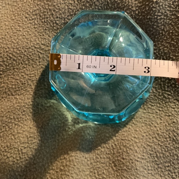 Vintage Fostoria blue coin dish.  Scalloped edge. Approximately 4 1/2” x 4” - Picture 6 of 6